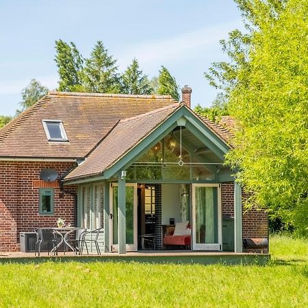 コルチェスター Ultimate Constable Country Rural Retreat - The Pump Houseヴィラ エクステリア 写真